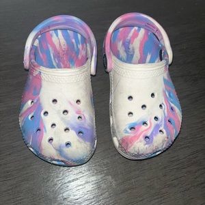 Toddler girl marble Crocs size 7c